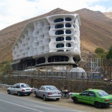 Les espaces extérieurs d’un complexe résidentiel.